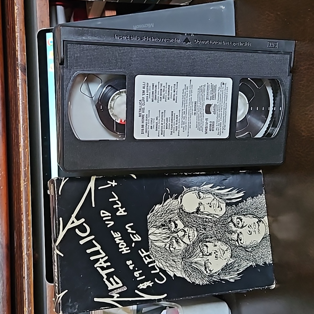 Metallica $19.98 Home Vid Cliff 'em All! - Picture 6 of 13